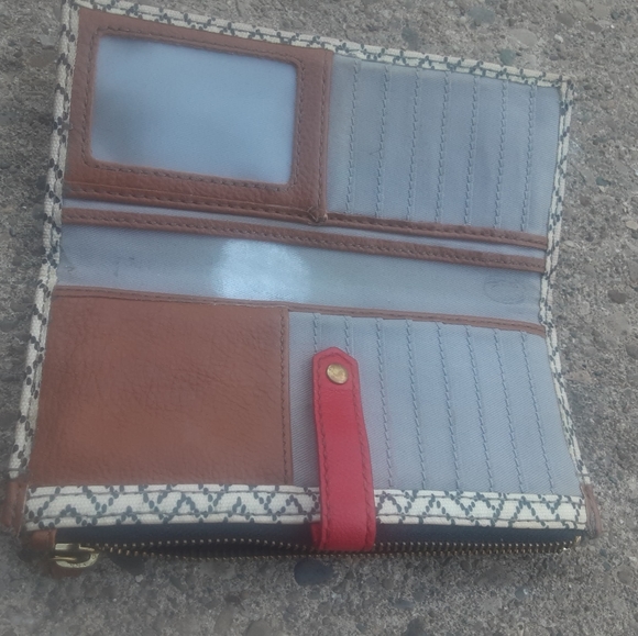 Fossil Wallet - Picture 7 of 12